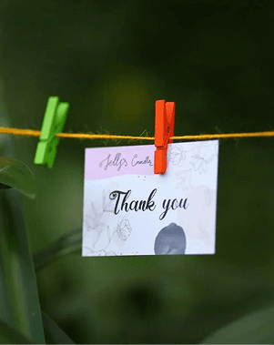 ริบบิ้นและการ์ดขอบคุณ ที่ทำให้ของขวัญนั้นมีความหมายยิ่งขึ้น